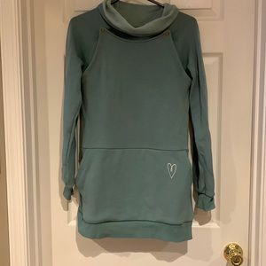 Latched Mama Nursing Sweatshirt Small - Green